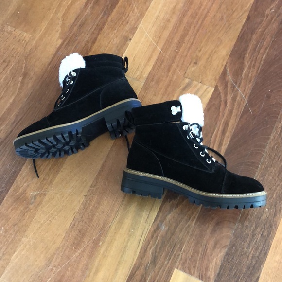 These cute black boots have only been worn once and are in perfect condition. - Picture 4 of 5